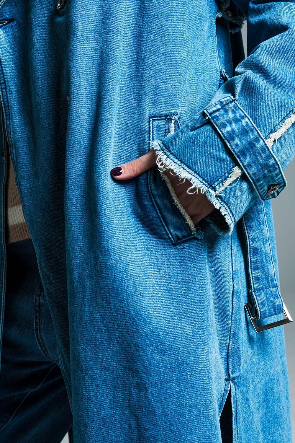 Demin Trench Coat With Belt and Raw Edges in Mid Wash